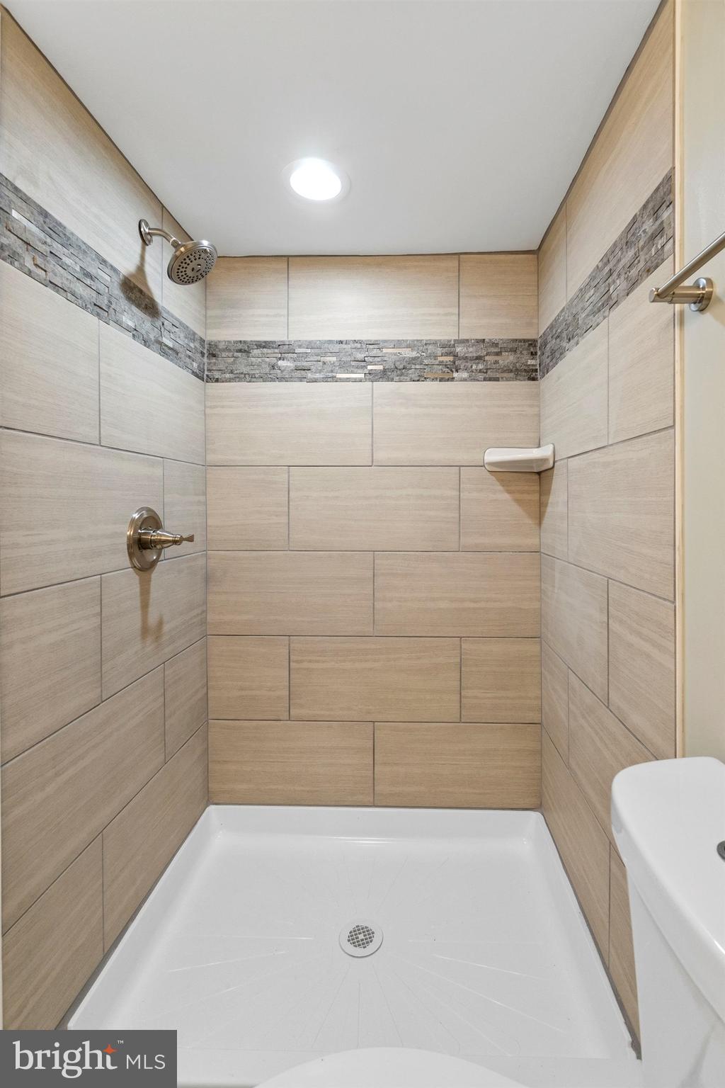 4026 Grantley Road Baltimore, MD 21215 - Photo 17 of 35 Gallery Image 17