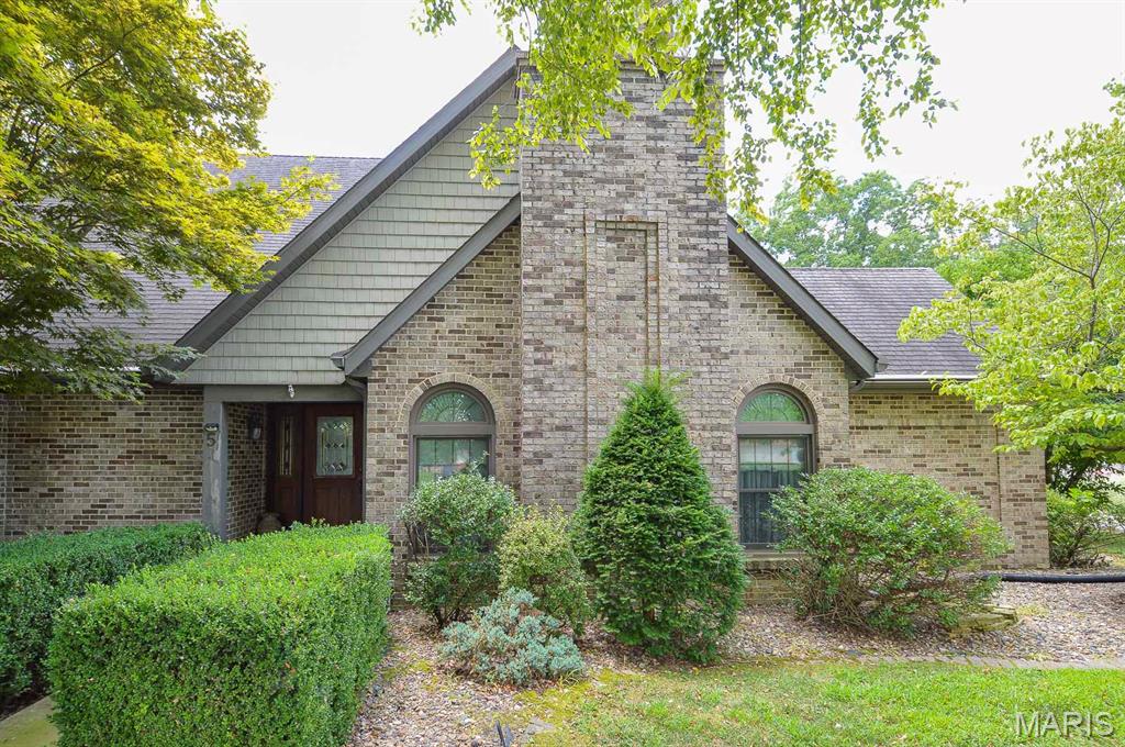 5 Calypso Court Belleville, IL 62221 - Photo 2 of 44