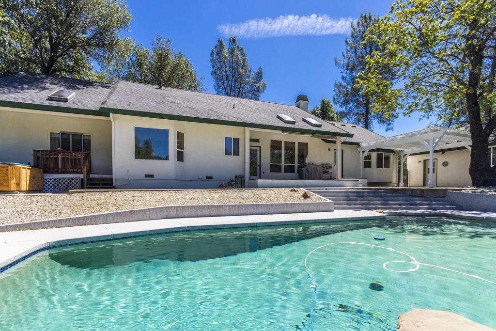 10050 Tilton Mine Road Redding, CA 96001 - Photo 26 of 35 back