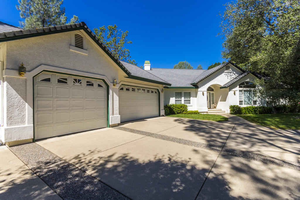 10050 Tilton Mine Road Redding, CA 96001 - Photo 31 of 35 front