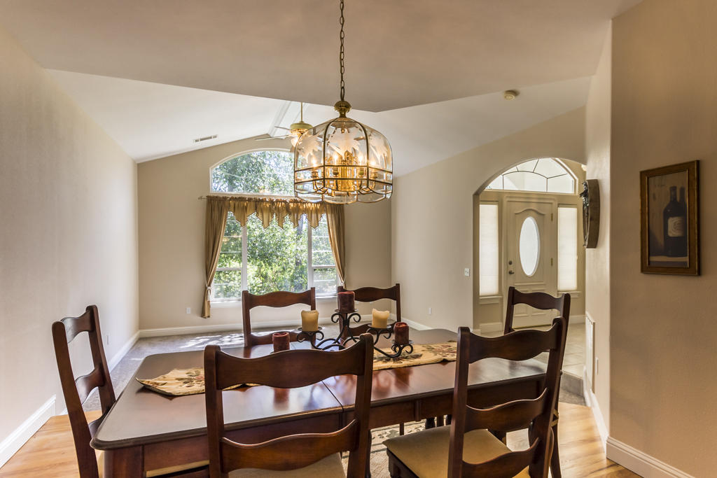 10050 Tilton Mine Road Redding, CA 96001 - Photo 10 of 35 formal dining