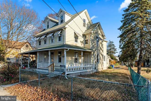 $2,400 | 606 Spruce Street, Delanco, NJ 08075