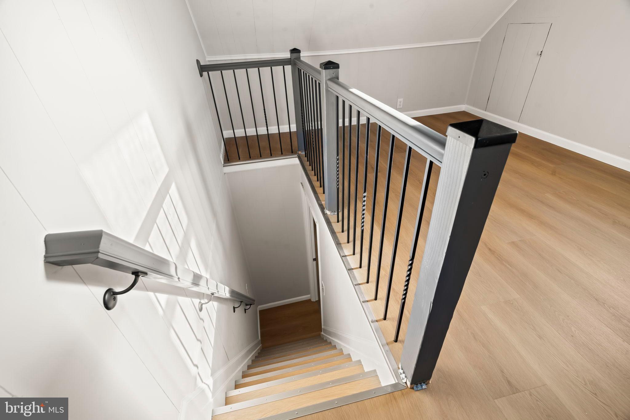 606 Spruce Street Delanco, NJ 08075 - Photo 27 of 29 a view of a hallway with staircase