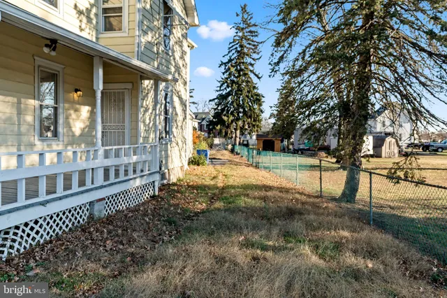 $2,400 | 606 Spruce Street, Delanco, NJ 08075