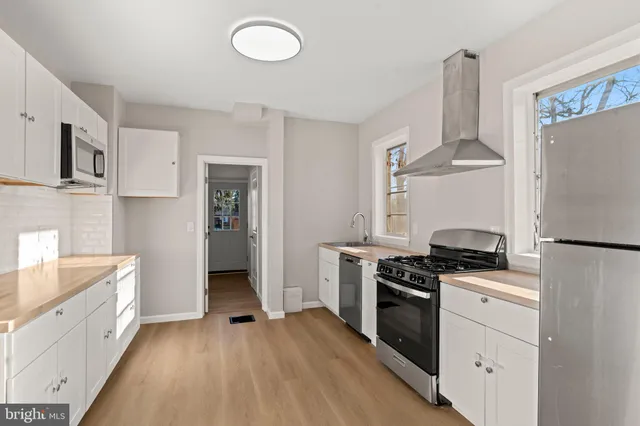 $2,400 | 606 Spruce Street, Delanco, NJ 08075