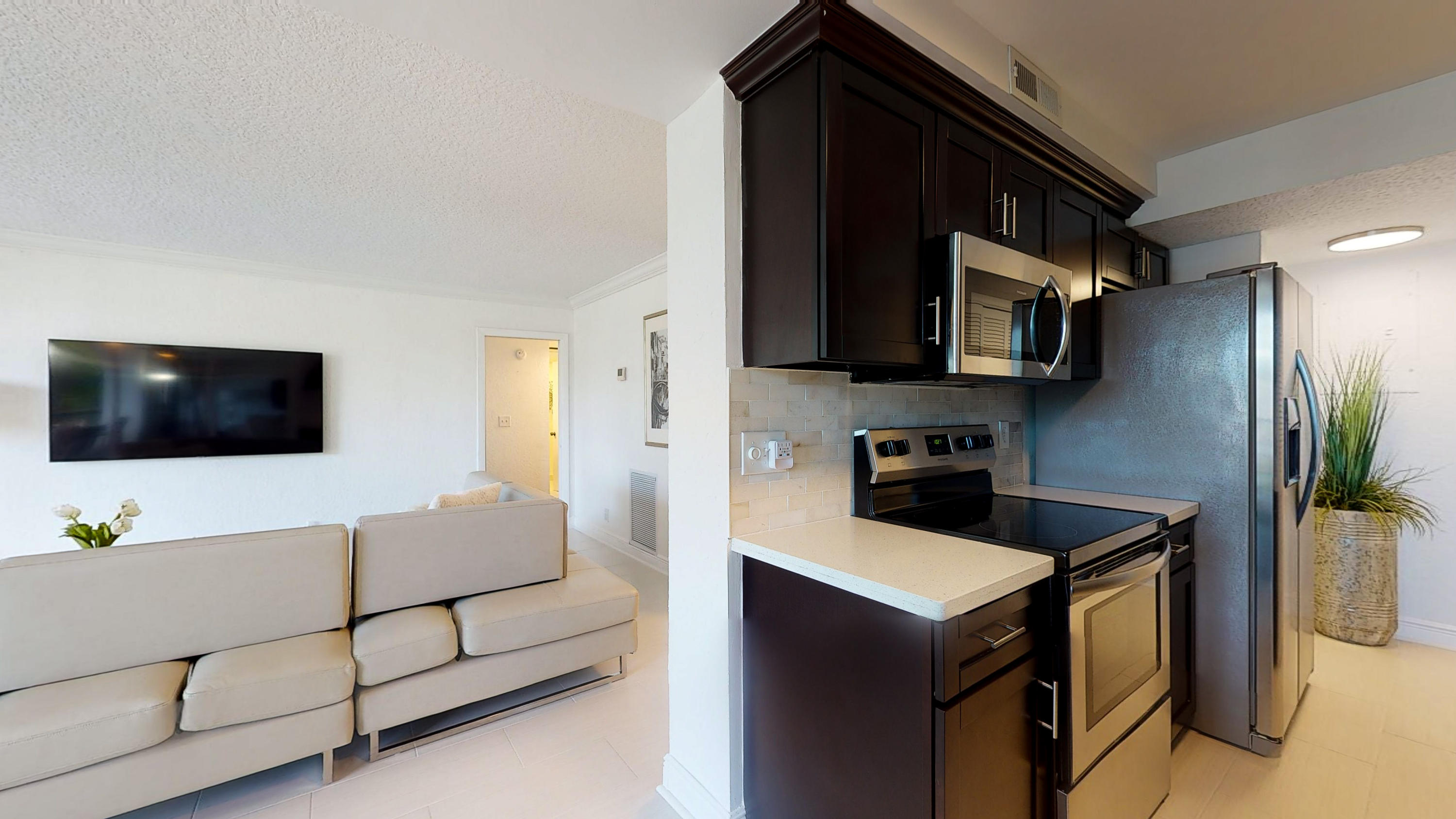 799 Jeffery Street, Unit 3060 Boca Raton, FL 33487 - Photo 5 of 36 799 Jeffery St, #306 (4)