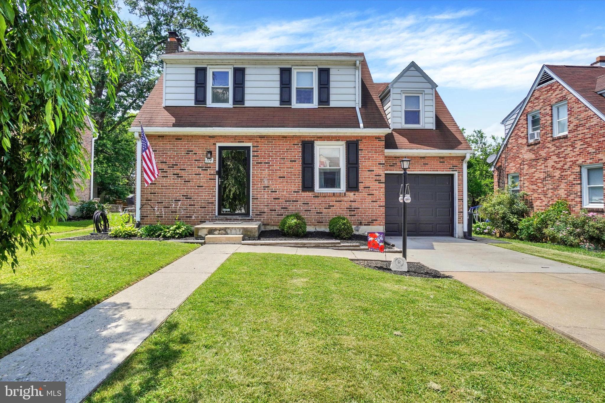 114 Greystone Road York, PA 17402 - Photo 2 of 32