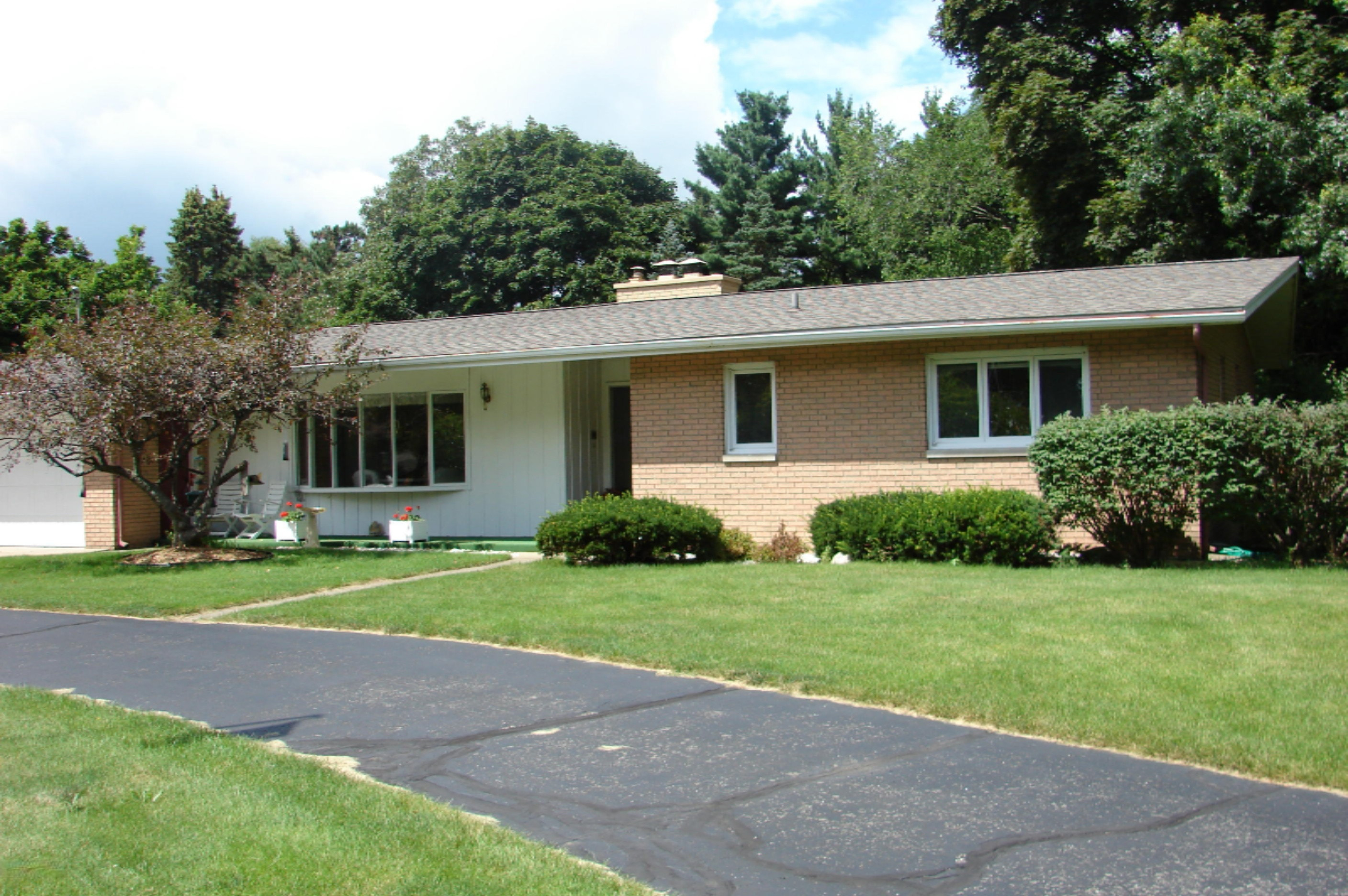 491 Sturgis Road Parchment, MI 49004 - Photo 3 of 35 DSC00061