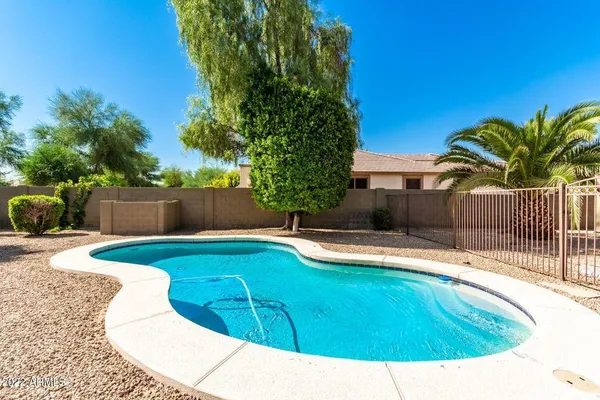 $2,150 | 15465 West Glenrosa Avenue, Goodyear, AZ 85395