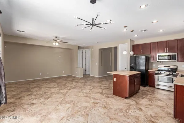 $2,150 | 15465 West Glenrosa Avenue, Goodyear, AZ 85395