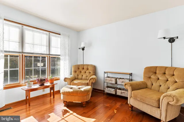 $425,000 | 16 Wetherburn Road, Enola, PA 17025