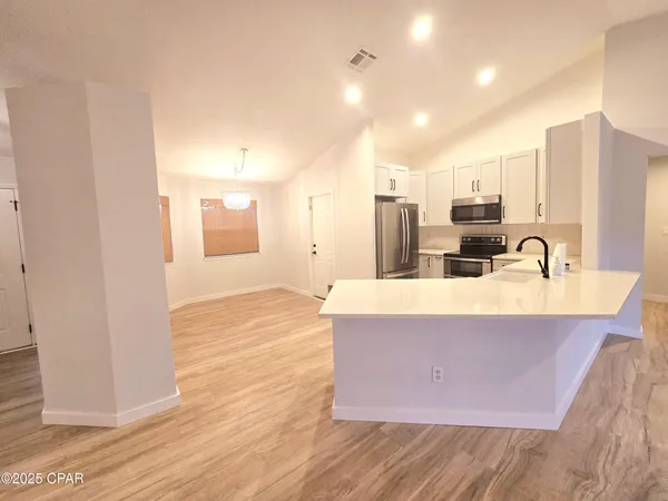 $2,700 | 126 Covington Street, Panama City Beach, FL 32413