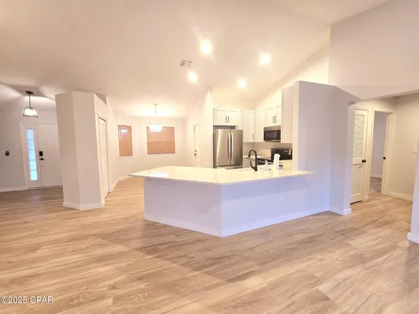 $2,700 | 126 Covington Street, Panama City Beach, FL 32413
