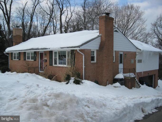 1204 Edgemont Road Towson, MD 21286 - Photo 2 of 25 PRIVATE LOT! ATTACHED GARAGE with inside entrance