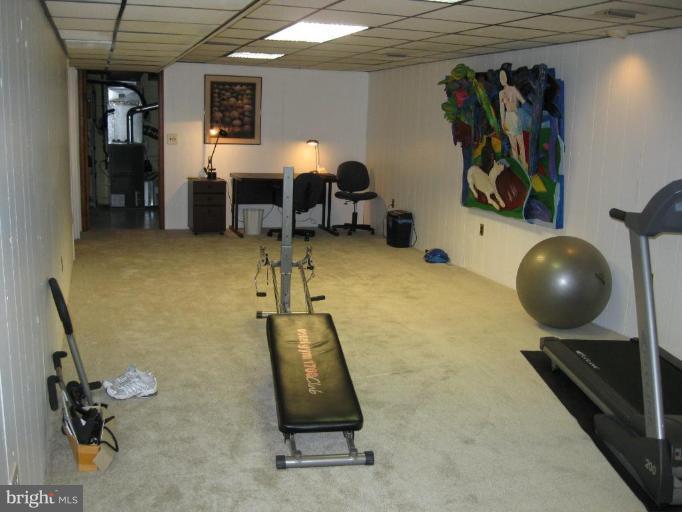 1204 Edgemont Road Towson, MD 21286 - Photo 14 of 25 SPACIOUS REC ROOM with NEW CARPET!!