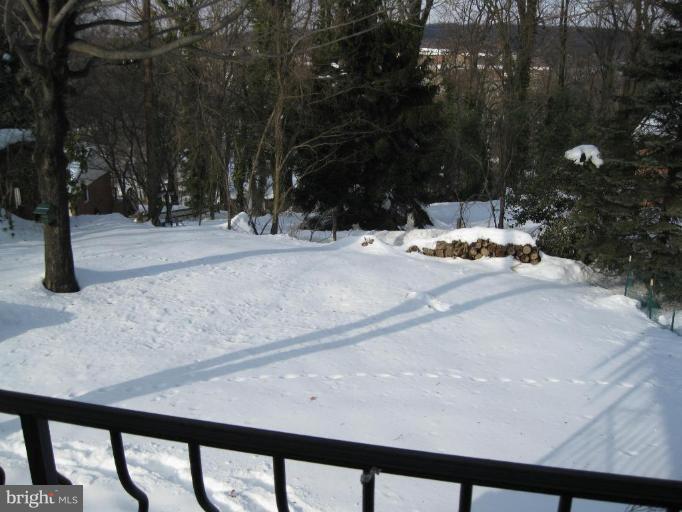1204 Edgemont Road Towson, MD 21286 - Photo 21 of 25 Private Rear Yard