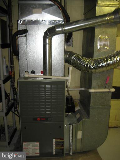 1204 Edgemont Road Towson, MD 21286 - Photo 23 of 25 NEW! HIGH EFFICIENCY NAT. GAS FURNACE
