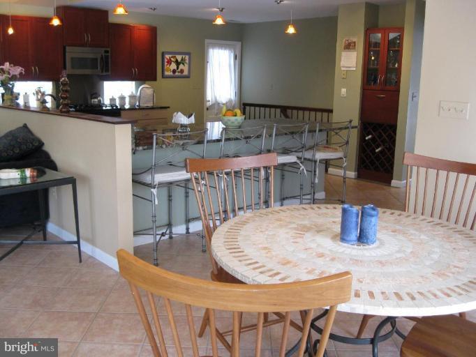 1204 Edgemont Road Towson, MD 21286 - Photo 6 of 25 GOURMET KITCHEN