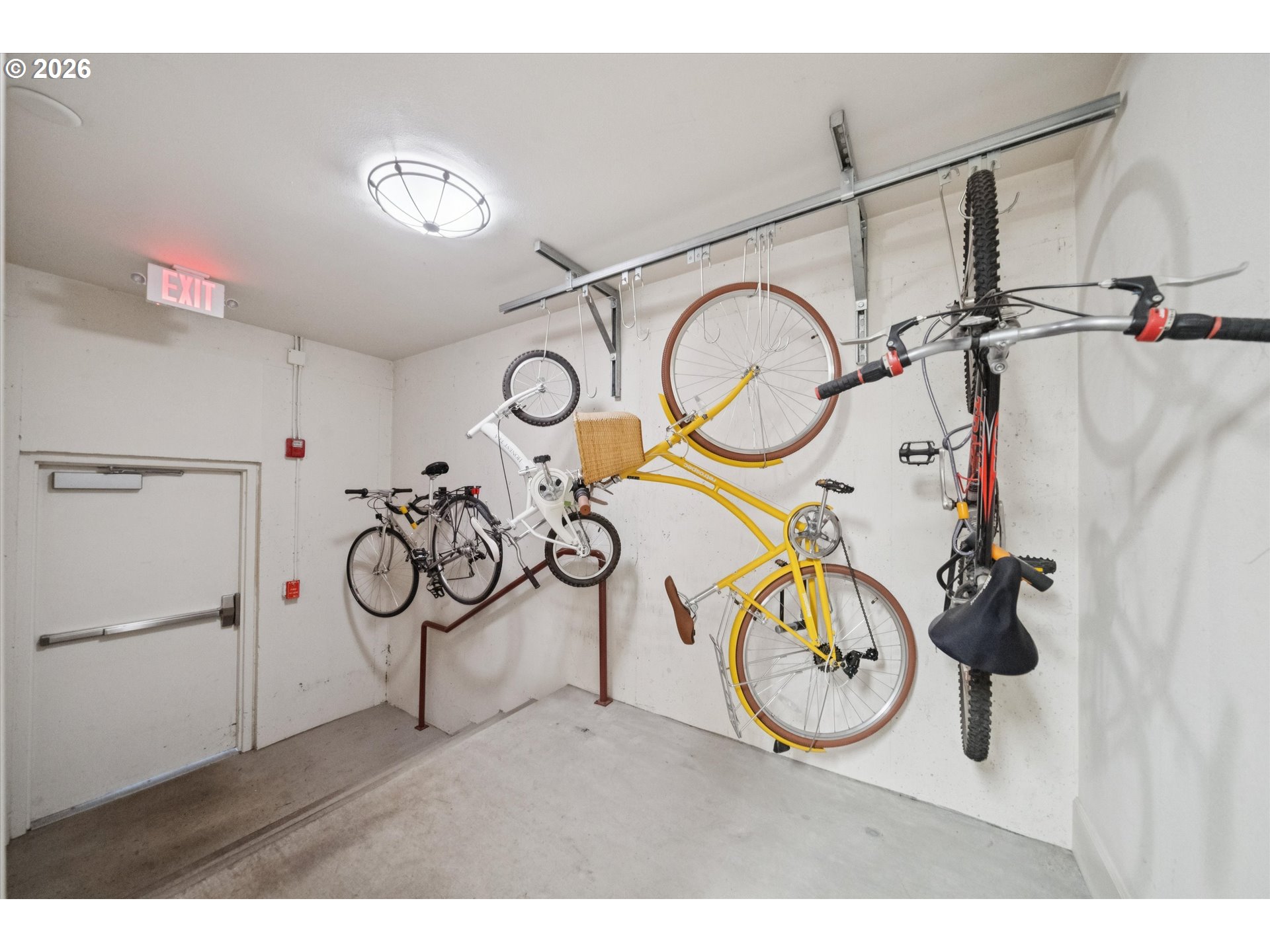 400 Northeast 100th Avenue, Unit 406 Portland, OR 97220 - Photo 32 of 37