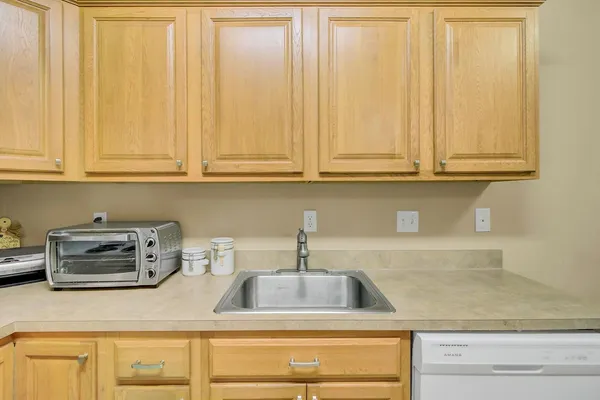 $2,050 | 257 Grand Oaks Drive, Ladson, SC 29456