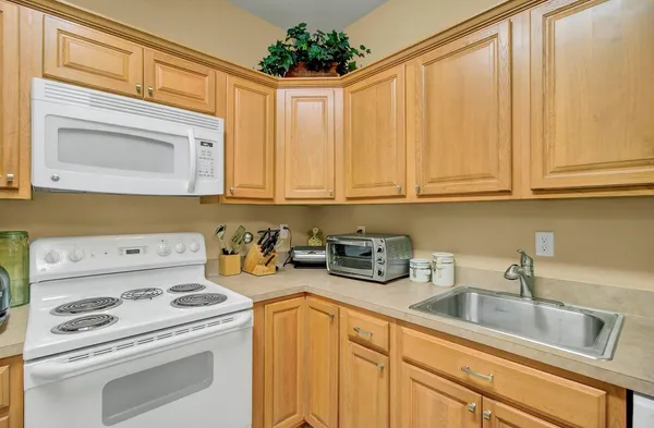 $2,050 | 257 Grand Oaks Drive, Ladson, SC 29456