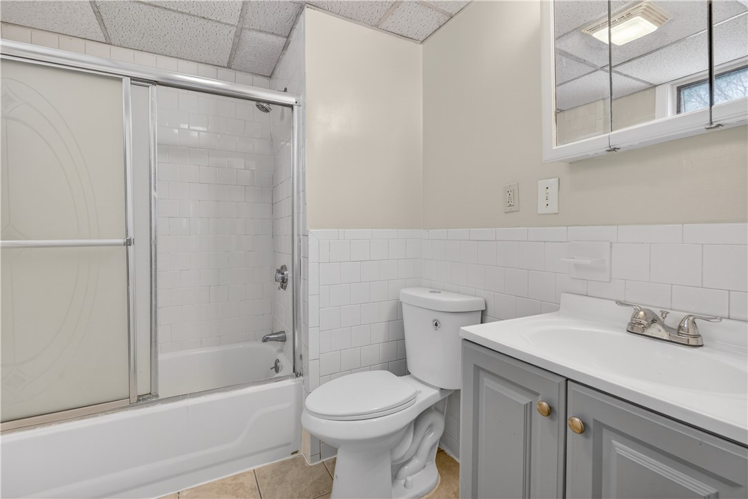 108 Sumner Avenue Central Falls, RI 02863 - Photo 26 of 39