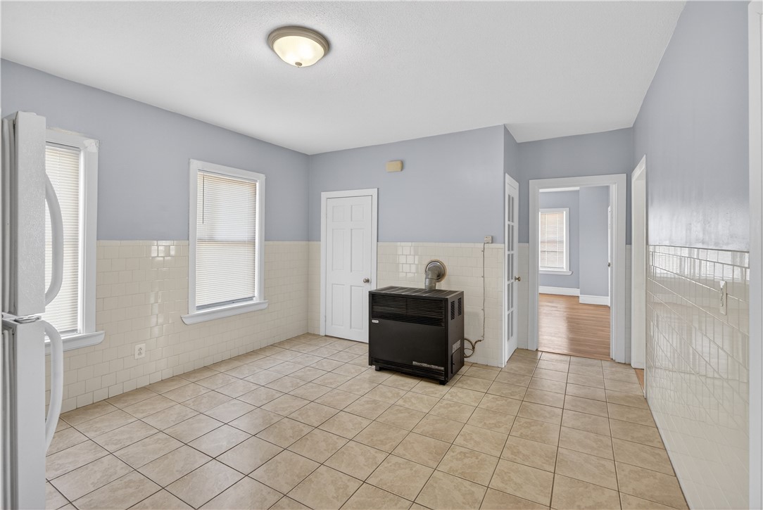 108 Sumner Avenue Central Falls, RI 02863 - Photo 29 of 39