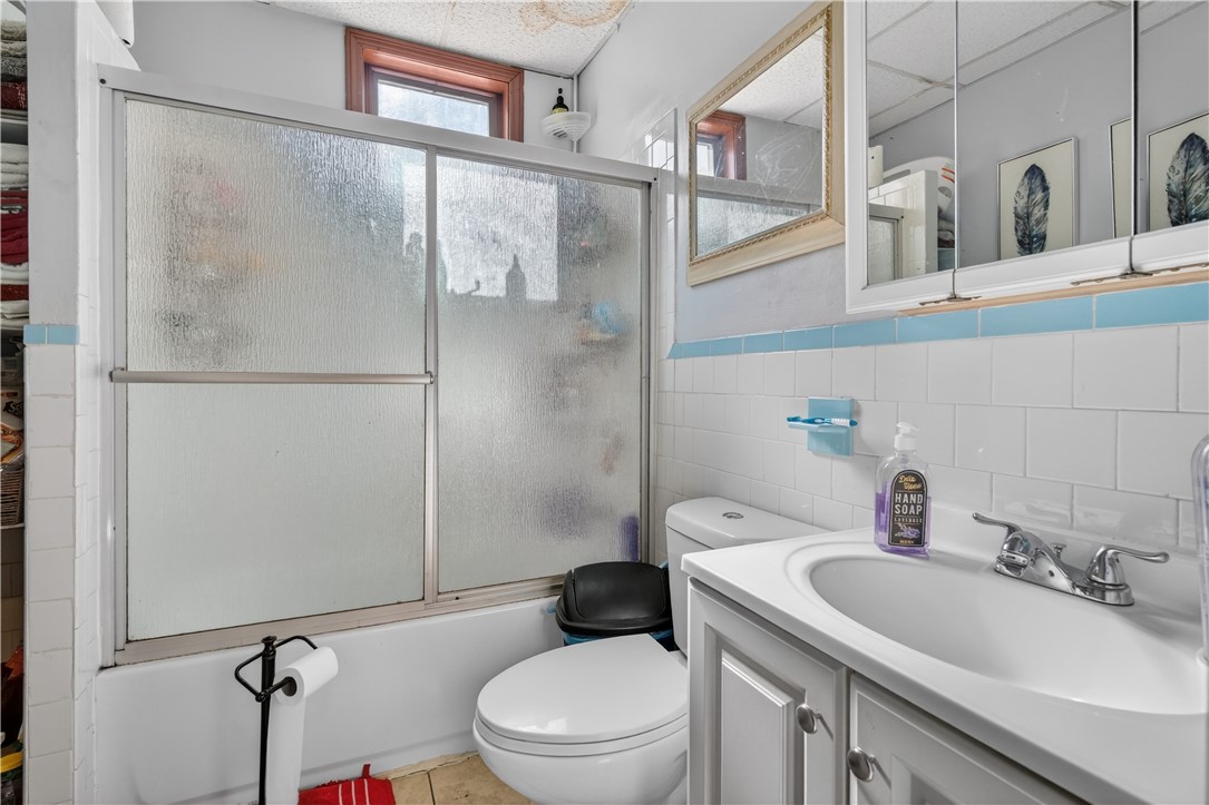 108 Sumner Avenue Central Falls, RI 02863 - Photo 33 of 39