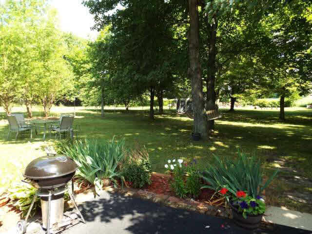 1355 East Vienna Road Clio, MI 48420 - Photo 12 of 26 21189417-11.JPG