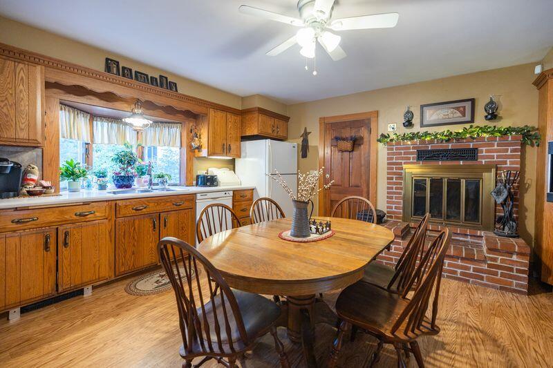 105 Franklin Street Rumford, ME 04276 - Photo 3 of 49 hMHtSXZg.jpeg