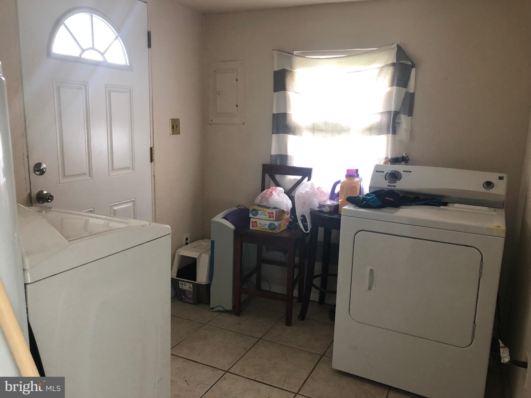 3503 Sollers Point Road Baltimore, MD 21222 - Photo 5 of 14 Gallery Image 5