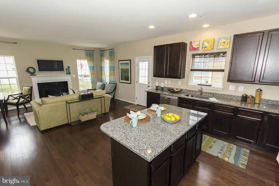 1646 Renaissance Drive Baltimore, MD 21221 - Photo 14 of 30 Kitchen