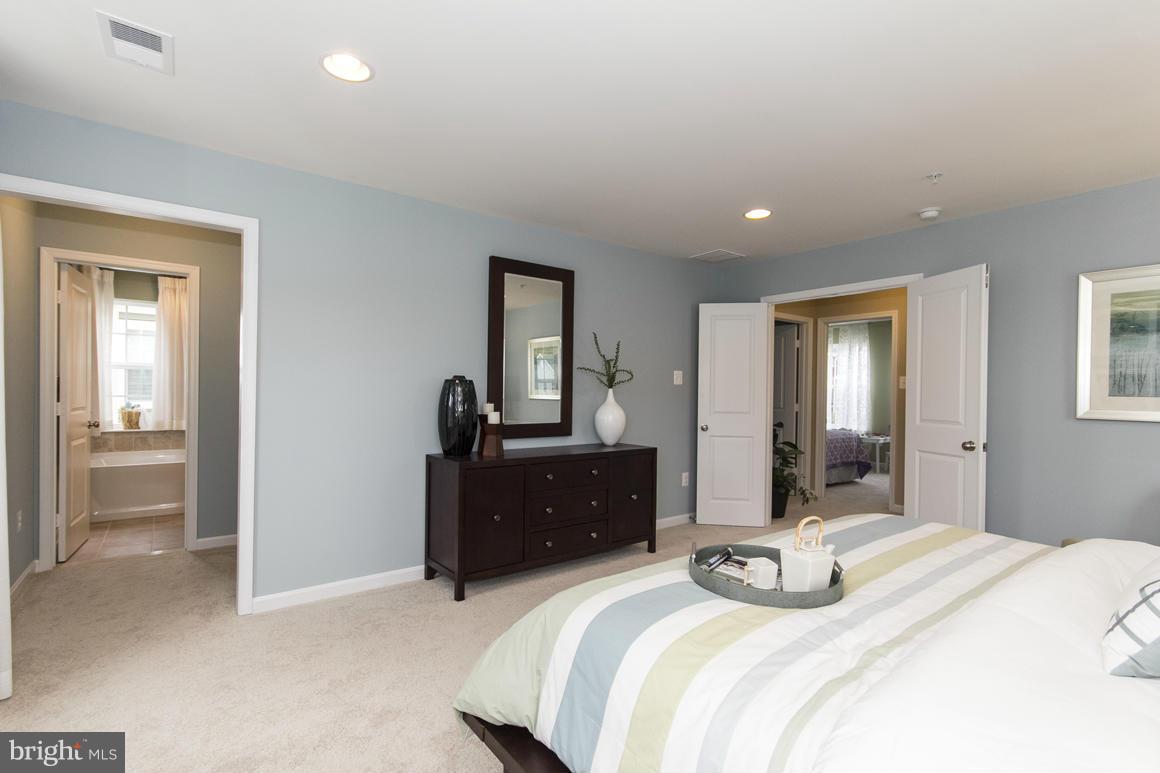 1646 Renaissance Drive Baltimore, MD 21221 - Photo 17 of 30 Bedroom (Master)