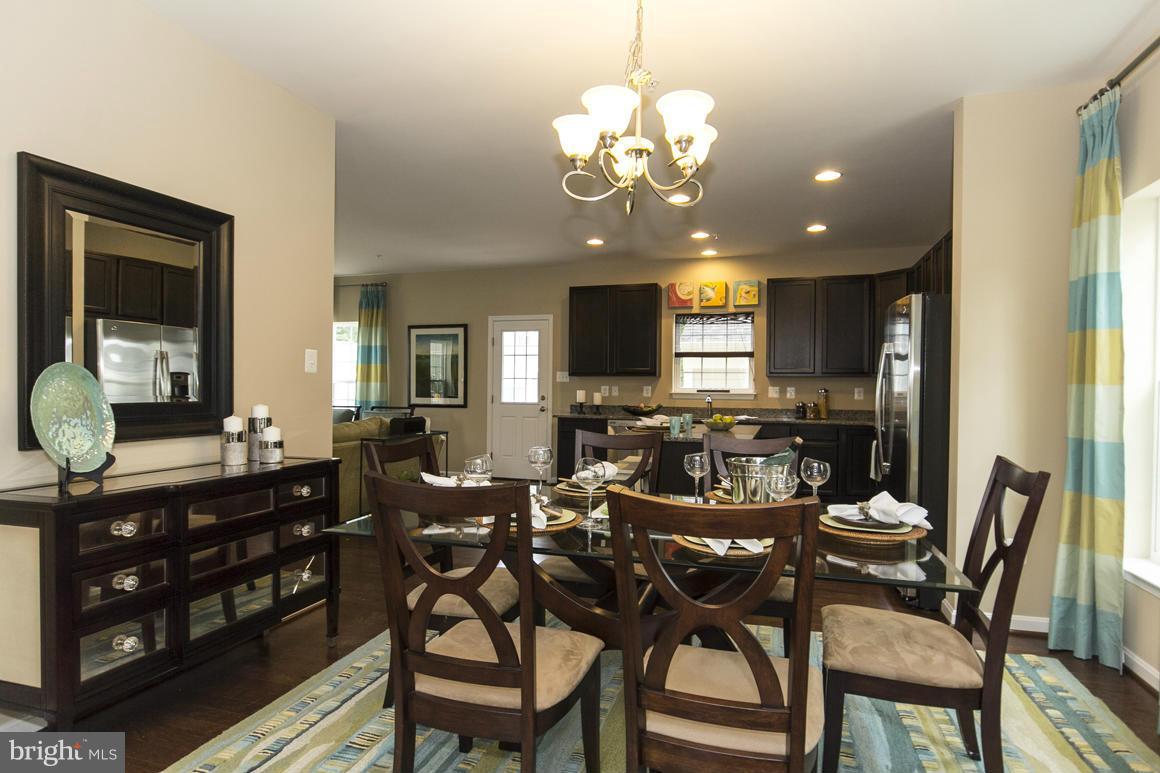 1646 Renaissance Drive Baltimore, MD 21221 - Photo 6 of 30 Dining Room
