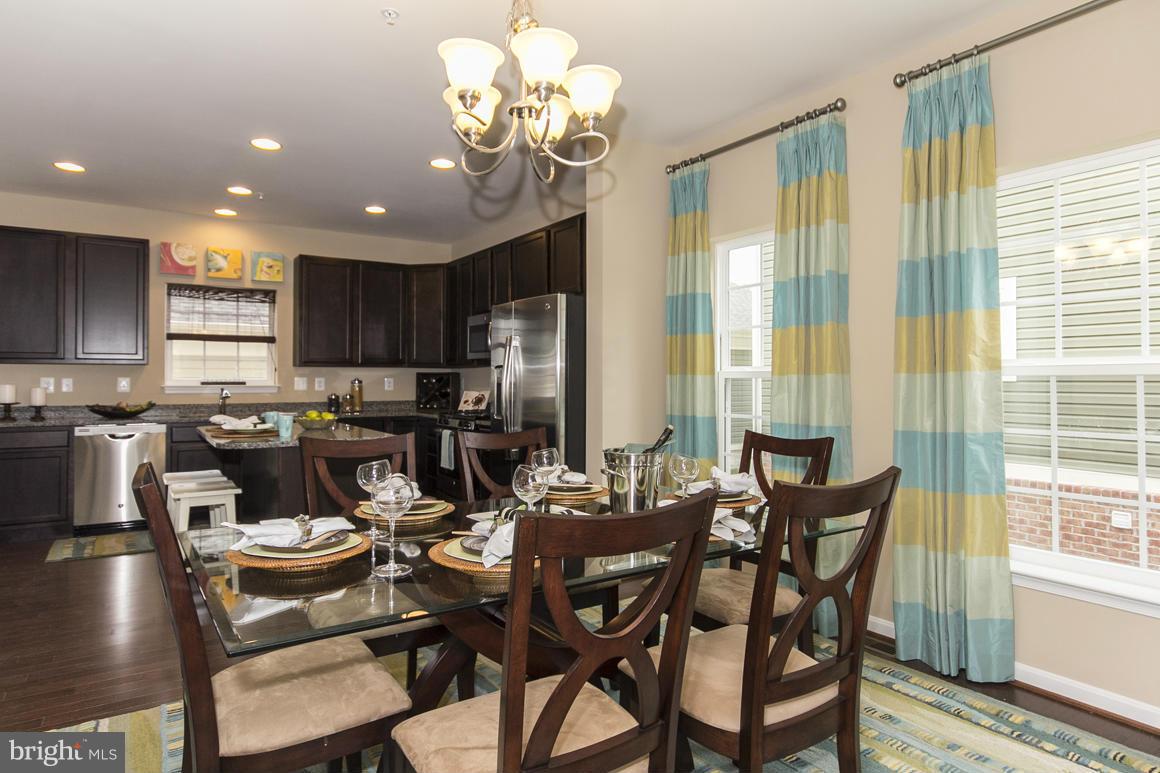 1646 Renaissance Drive Baltimore, MD 21221 - Photo 7 of 30 Dining Room