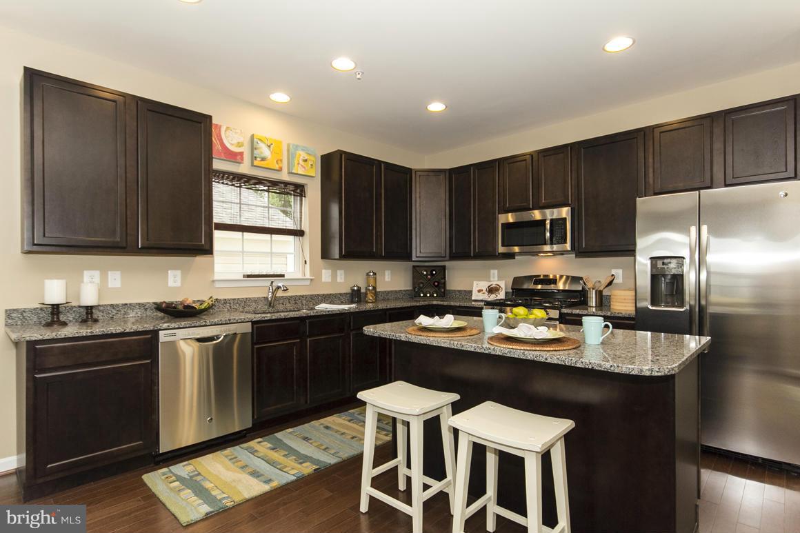 1646 Renaissance Drive Baltimore, MD 21221 - Photo 9 of 30 Kitchen