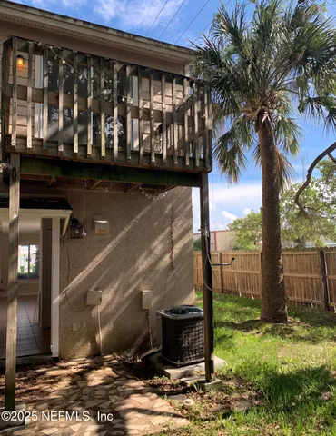 a view of a porch of the house