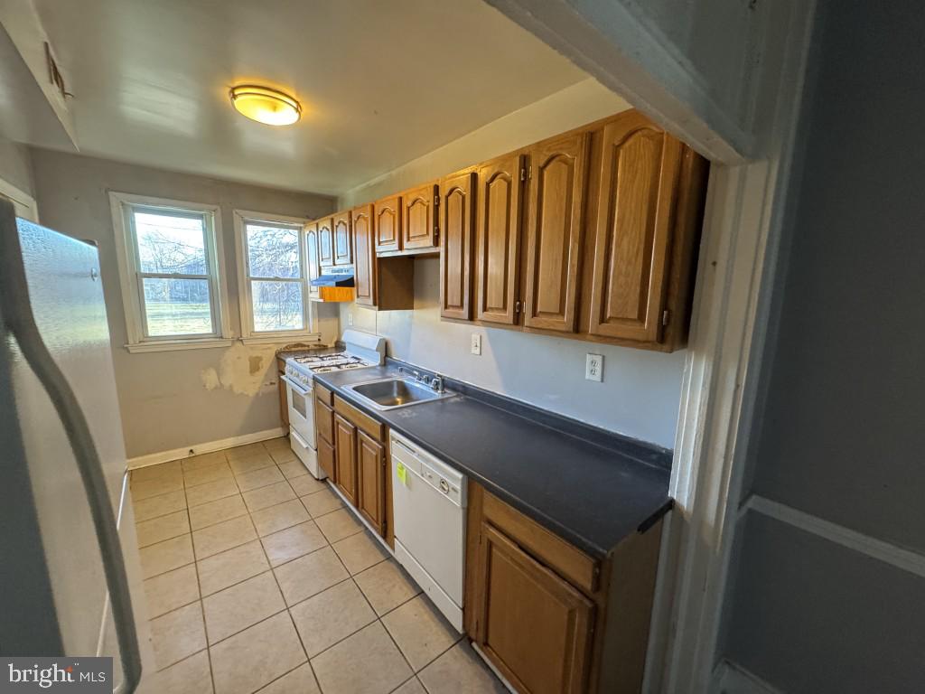 3015 Spaulding Avenue Baltimore, MD 21215 - Photo 3 of 16