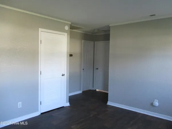 $897 | 1223 Davis Street, Jacksonville, NC 28540