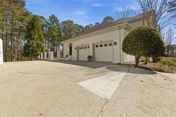 $949,900 | 3392 Lost Valley Drive, Jonesboro, GA 30236