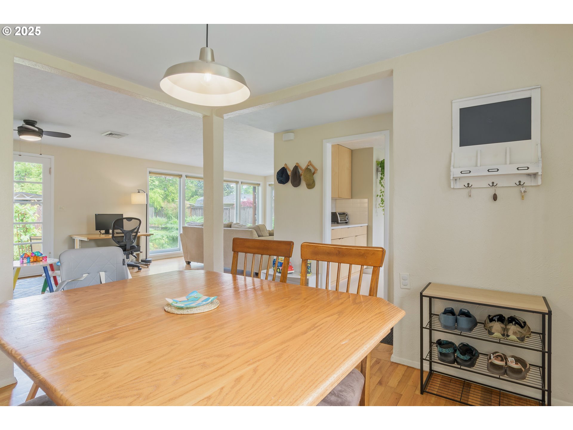 3417 Harlow Road Eugene, OR 97401 - Photo 13 of 40 a dining room with a table and chairs