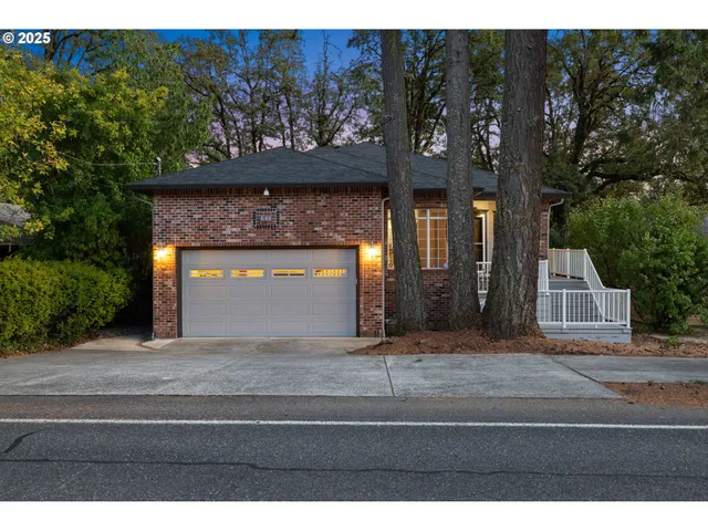 $889,900 | 690 North Shepherd Road, Washougal, WA 98671