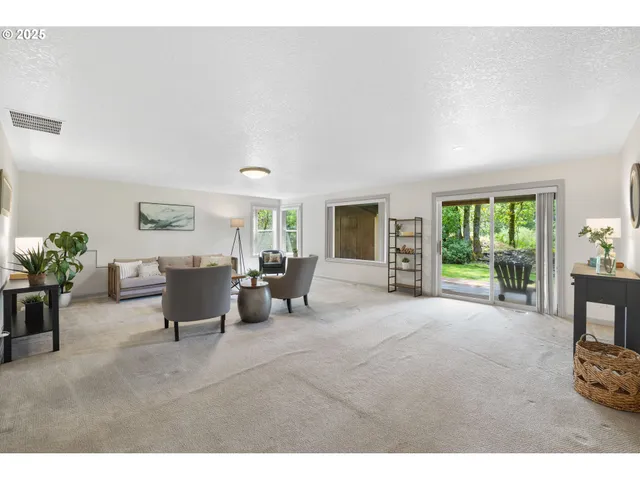 $889,900 | 690 North Shepherd Road, Washougal, WA 98671