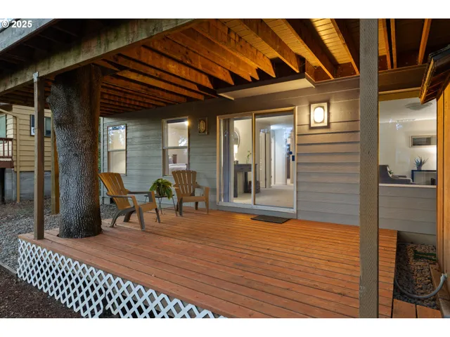 $889,900 | 690 North Shepherd Road, Washougal, WA 98671