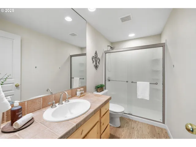 $889,900 | 690 North Shepherd Road, Washougal, WA 98671