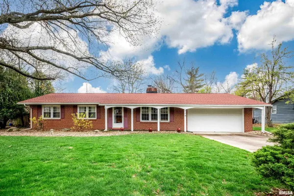 $179,900 | 514 West Timber Ridge Drive, Peoria, IL 61615