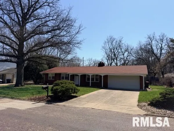 $179,900 | 514 West Timber Ridge Drive, Peoria, IL 61615