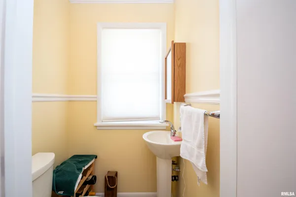 $179,900 | 514 West Timber Ridge Drive, Peoria, IL 61615