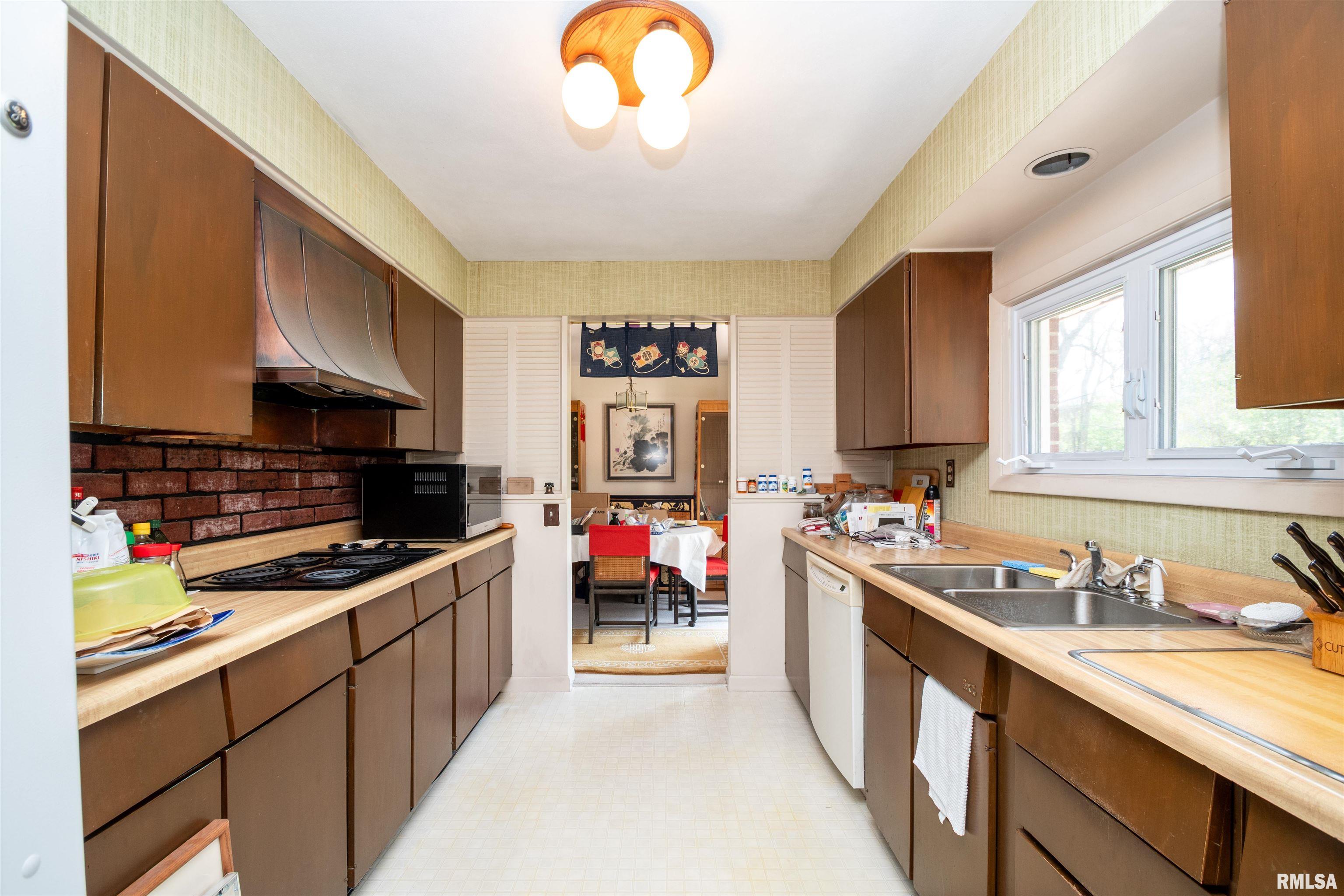 514 West Timber Ridge Drive Peoria, IL 61615 - Photo 7 of 15