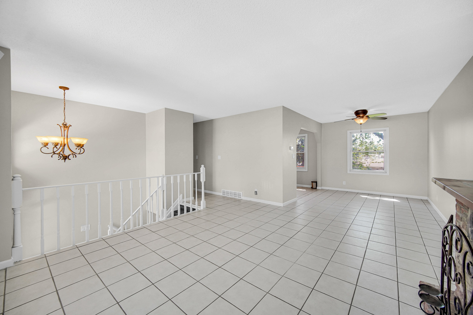 11 Shell Court Oswego, IL 60543 - Photo 2 of 10